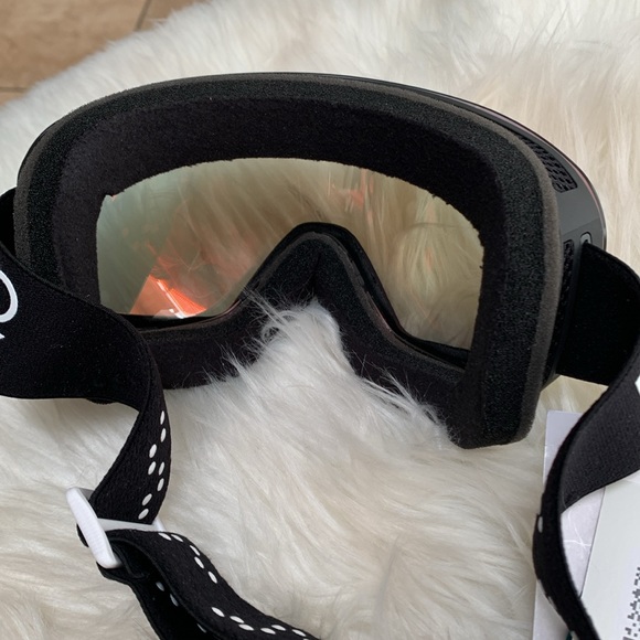 NEW ROXY GOGGLES - Picture 5 of 8